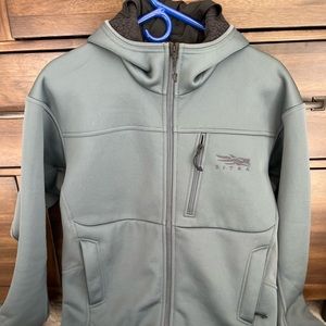 Men’s Sitka Traverse hunting jacket.